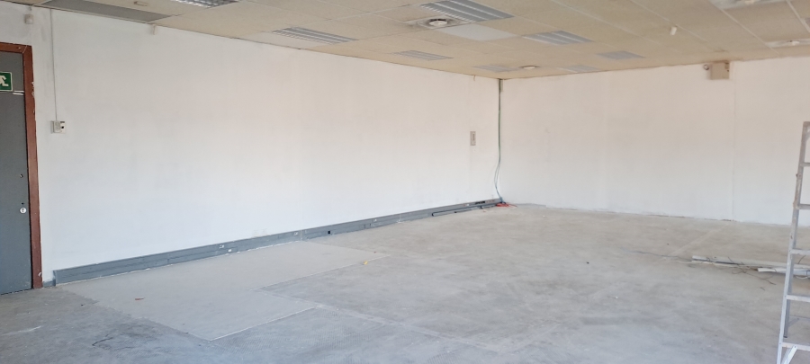 To Let commercial Property for Rent in Bo Oakdale Western Cape